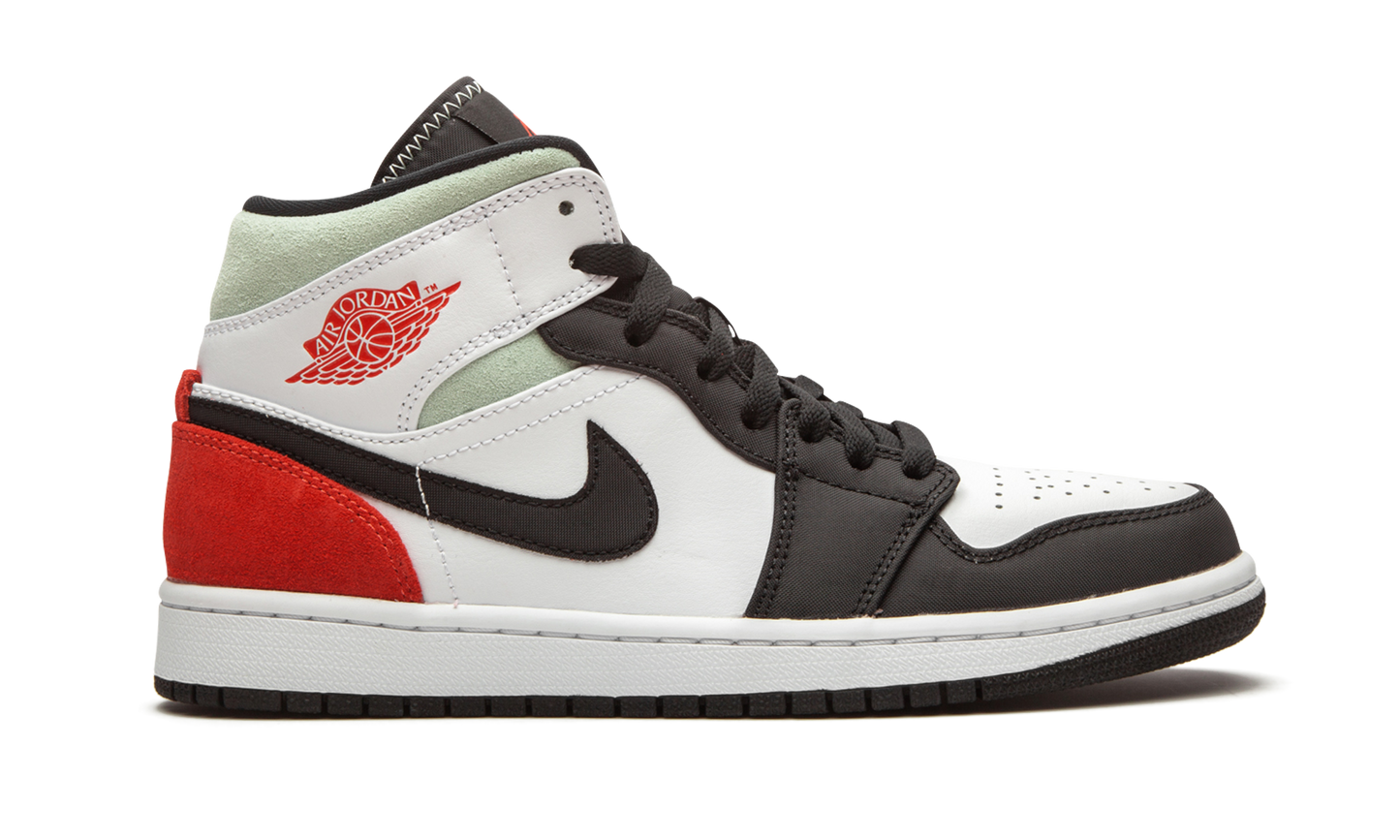Jordan 1 Mid SE  Red Black Toe
