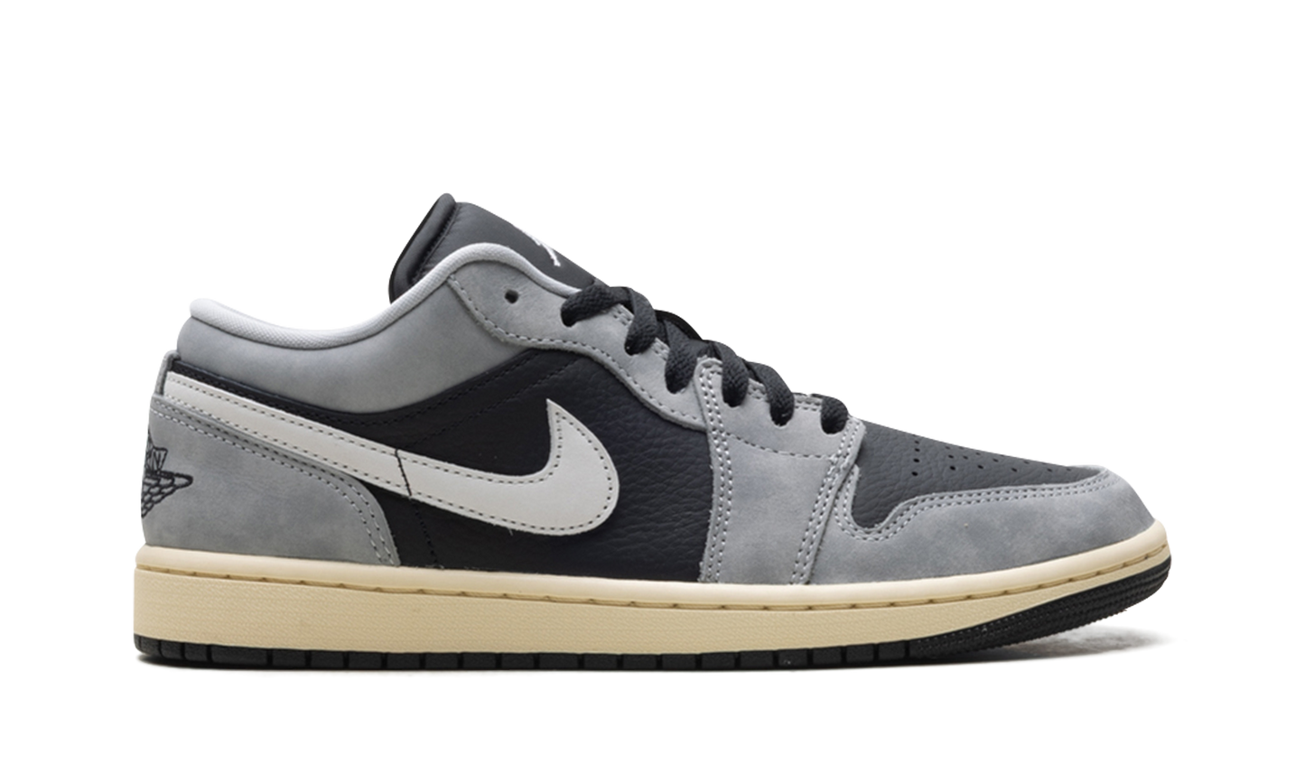 Air Jordan 1 Low SE  Light Smoke Grey