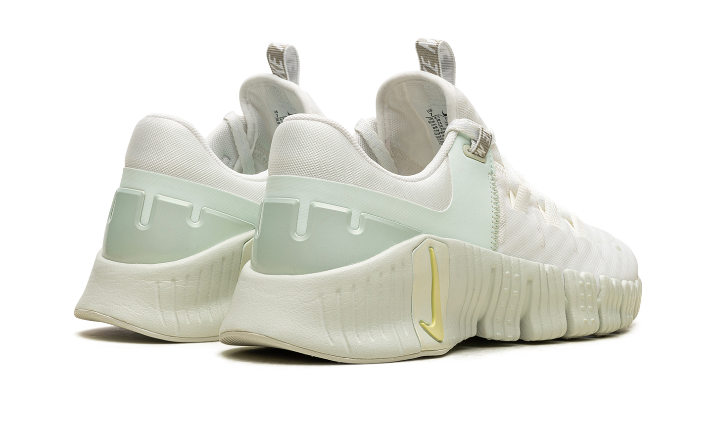 FREE METCON 5 PRM WMNS  Summit White
