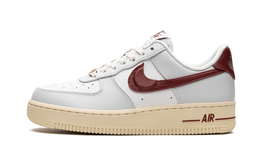 AIR FORCE 1 LO WMNS  Swoosh Pocket - Team Red