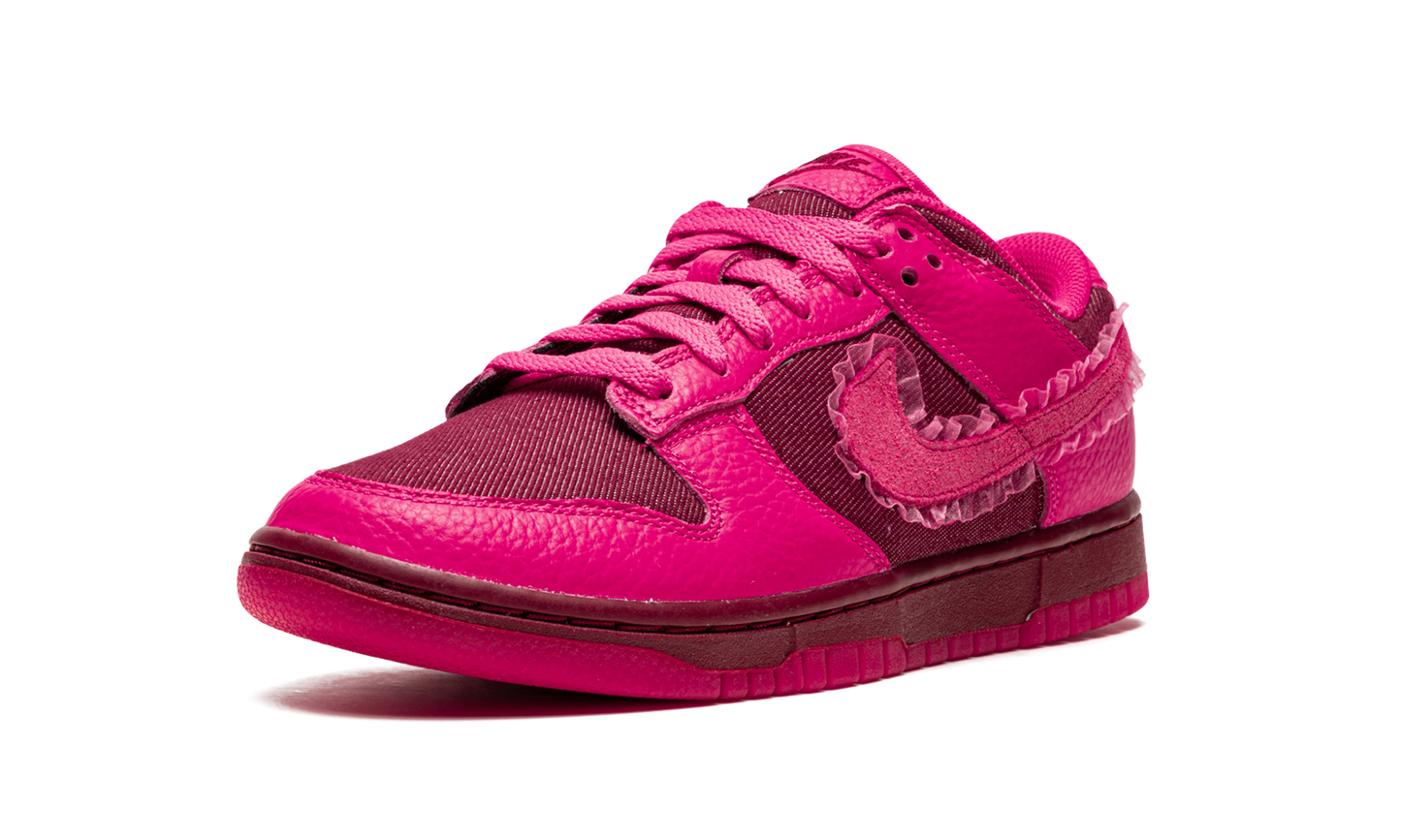 DUNK LOW WMNS  Valentine’s Day