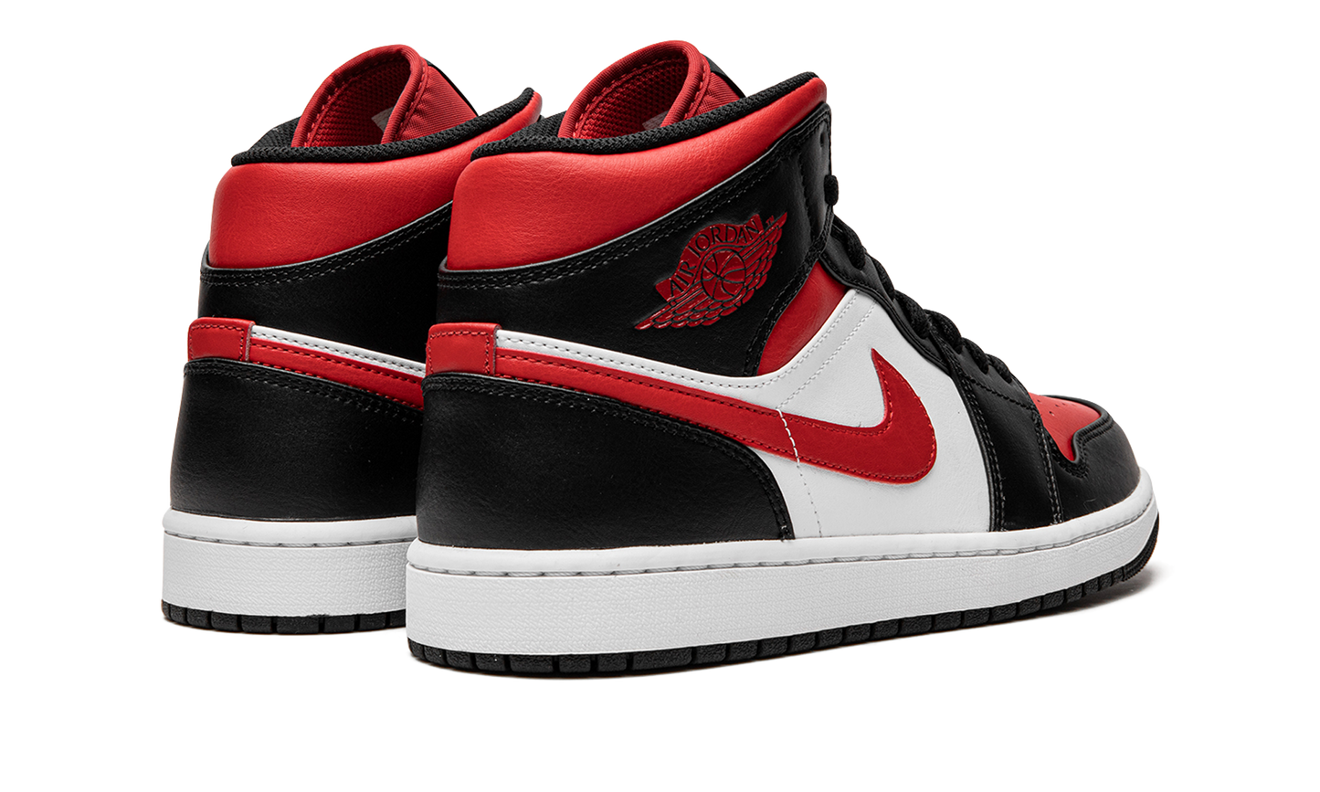 Air Jordan 1 Mid  Bred Toe