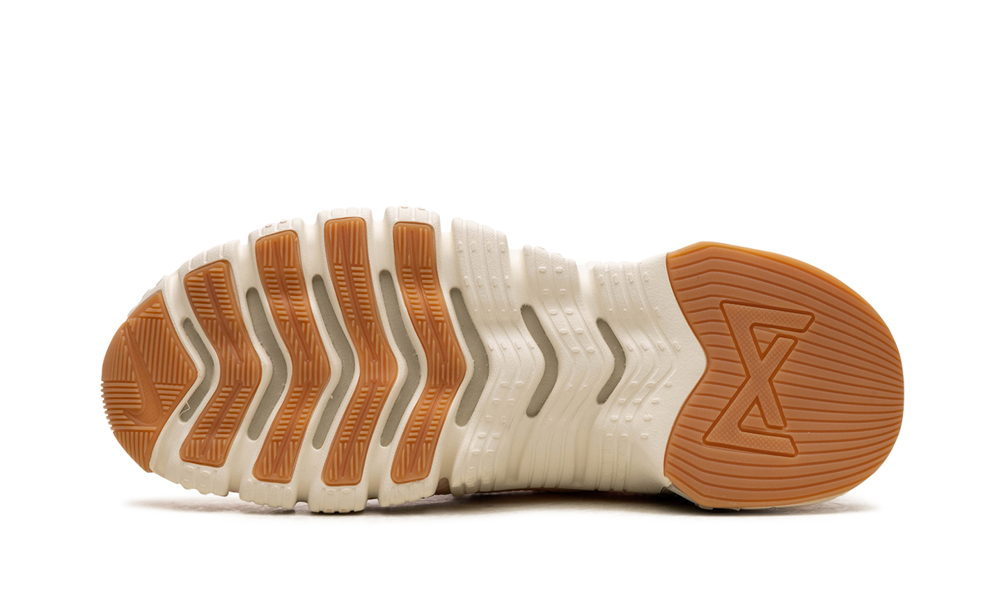 FREE METCON 3 WMNS  Guava Ice