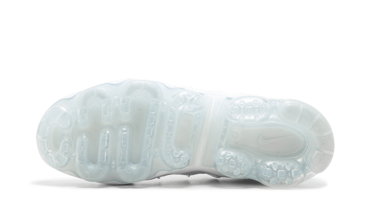 Air Vapormax Plus  Triple White