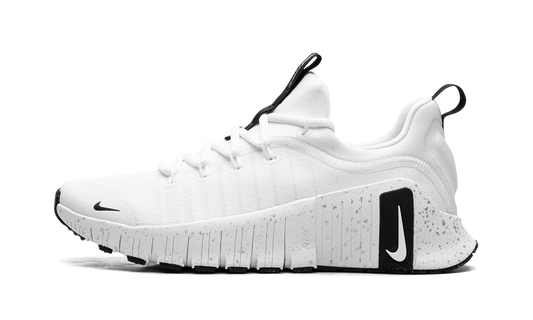 Free Metcon 6 WMNS  White Metallic Silver Light Smoke Grey Black