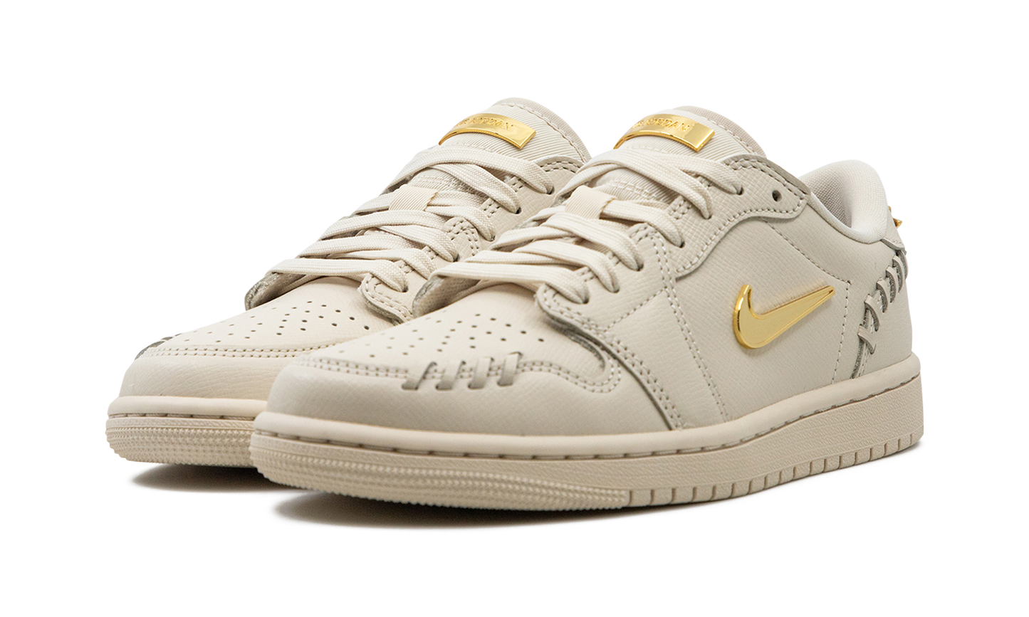 Air Jordan 1 Low WMNS  Method of Make - Legend Light Brown