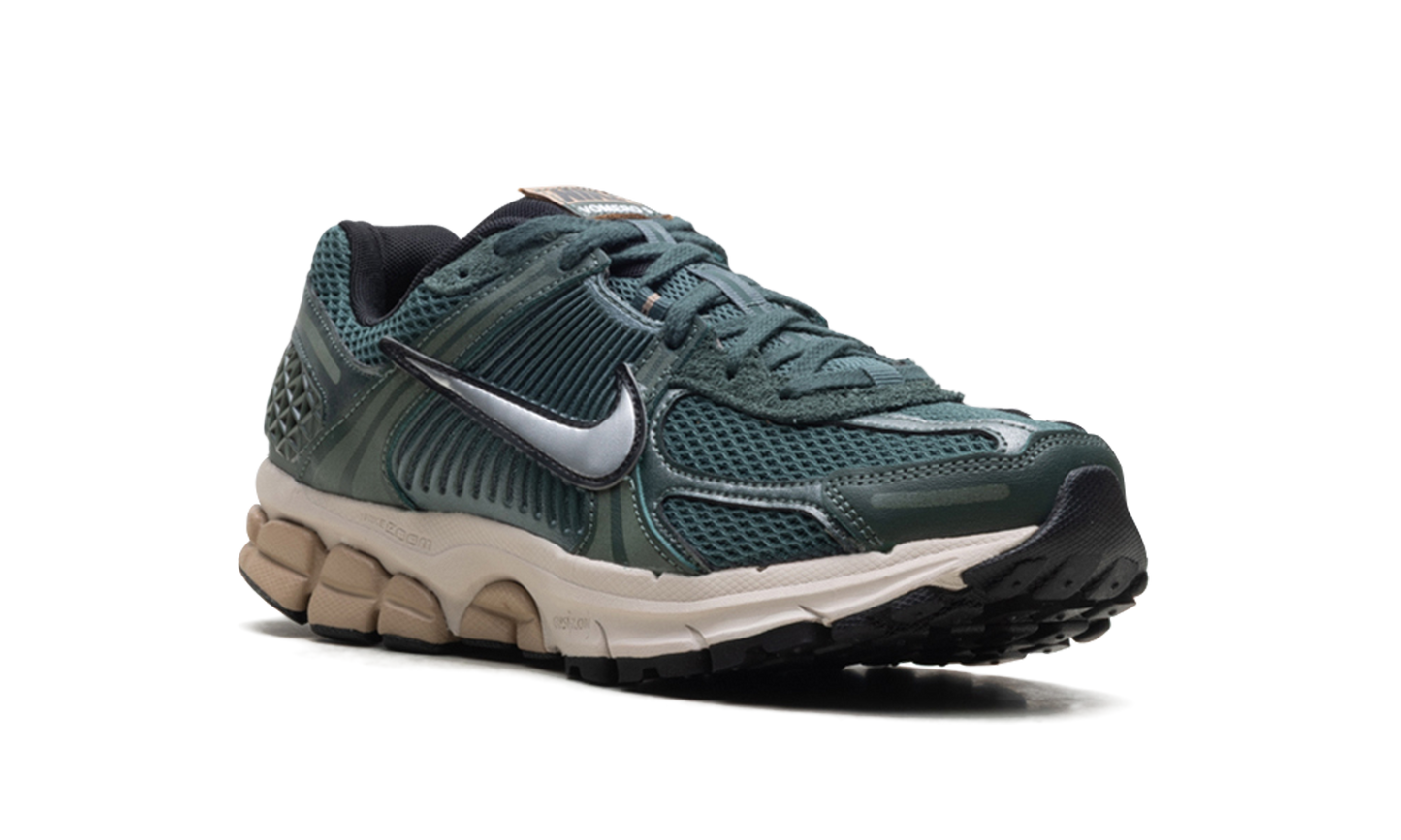 Air Zoom Vomero 5 WMNS  Vintage Green
