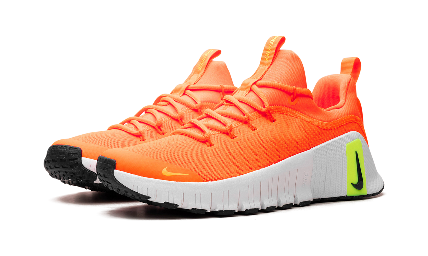 Free Metcon 6 WMNS  Orange