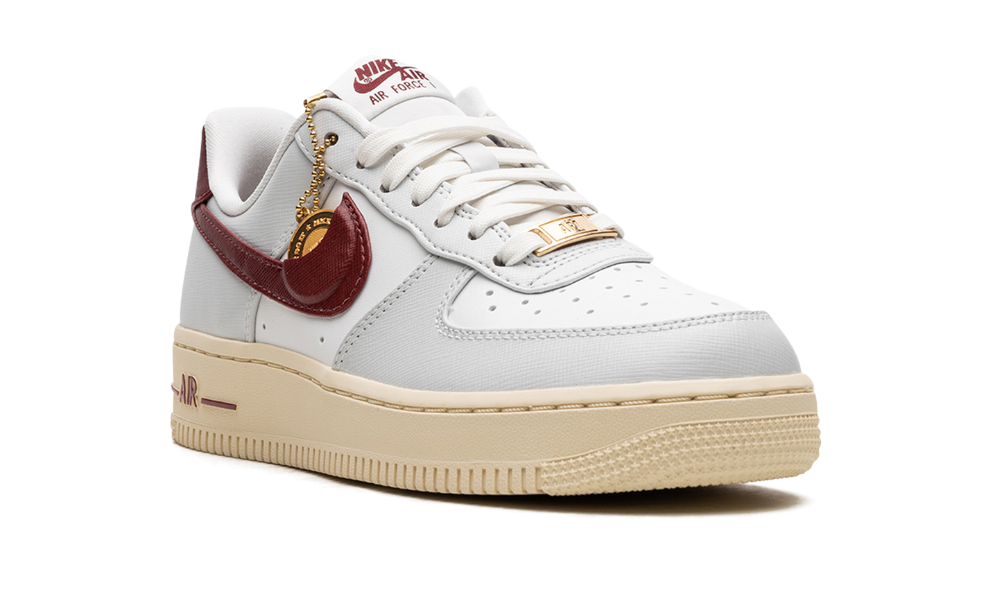 AIR FORCE 1 LO WMNS  Swoosh Pocket - Team Red