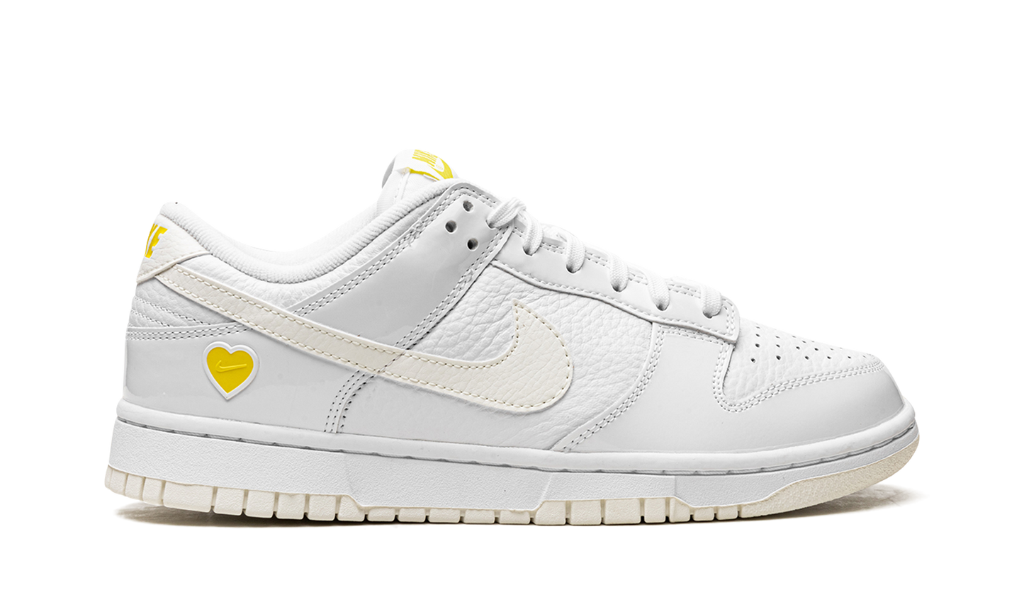 DUNK LO MNS WMNS  Yellow Heart