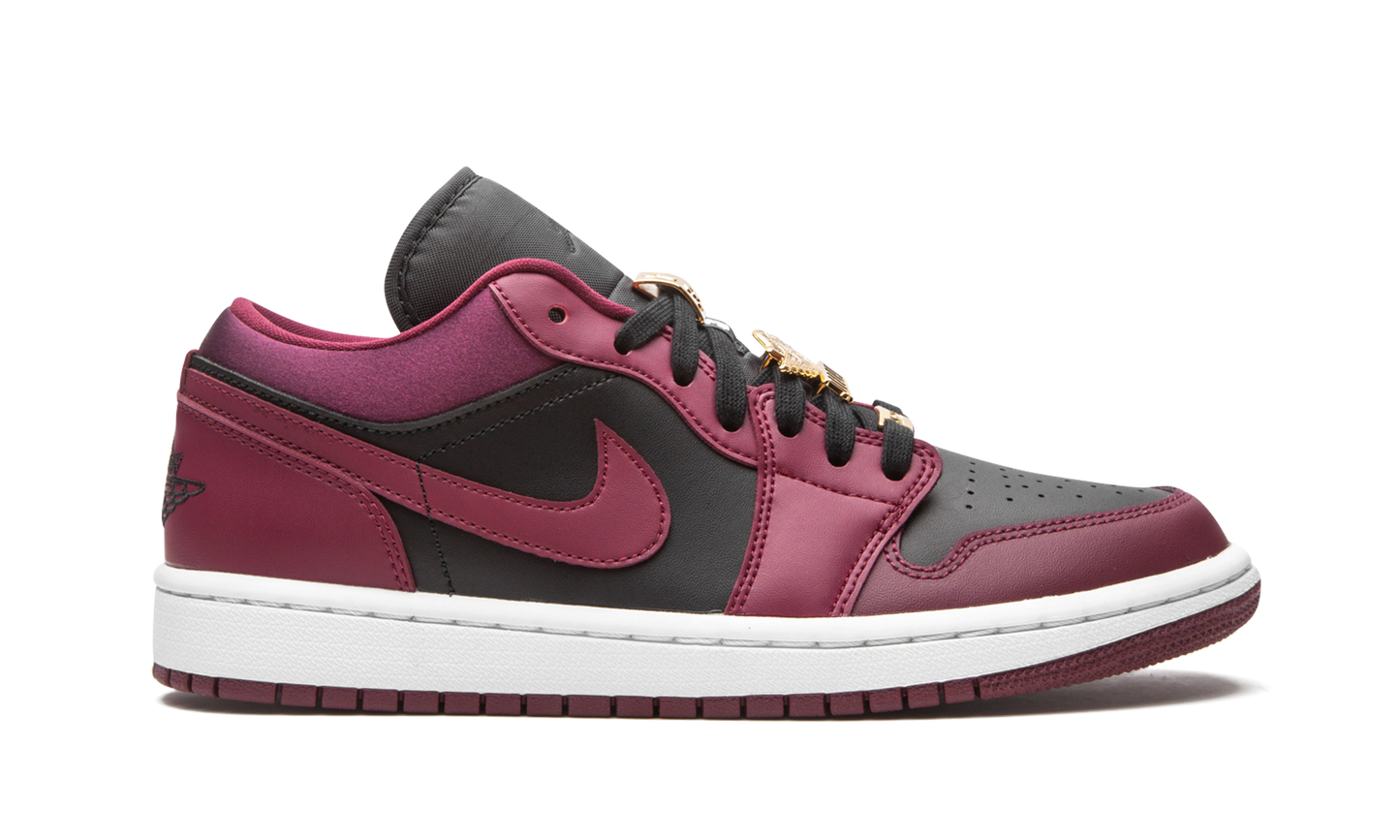 AIR JORDAN 1 LO SE WMNS  Beetroot