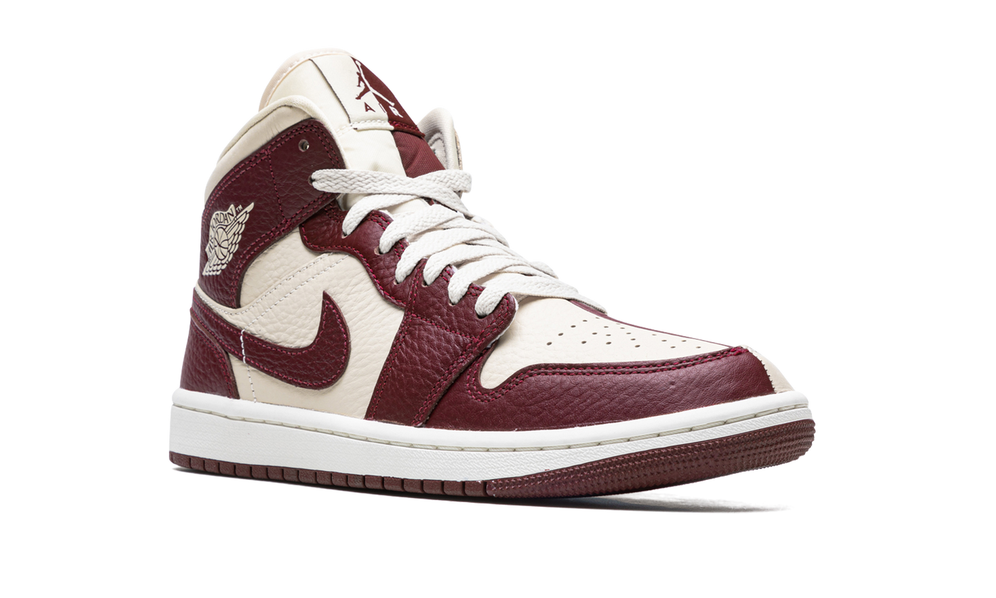 AIR JORDAN 1 WMNS  Split Cherrywood Red