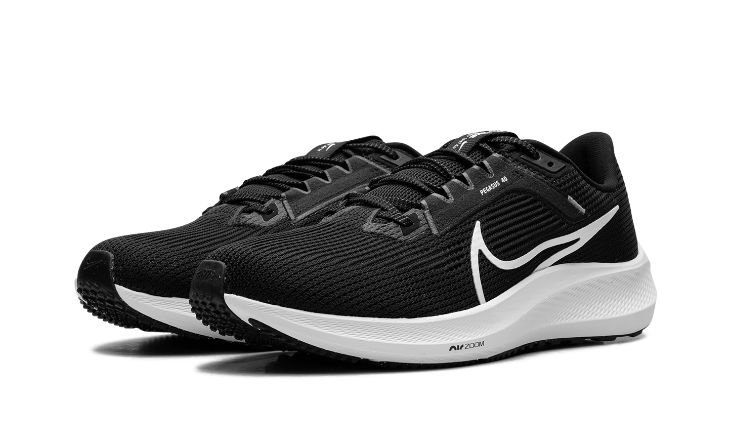 Air Zoom Pegasus 40  Black White