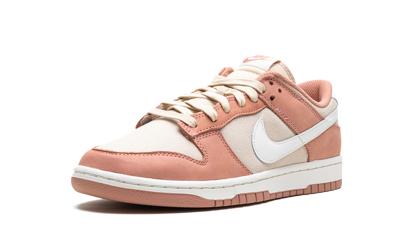 Dunk Low  Red Stardust