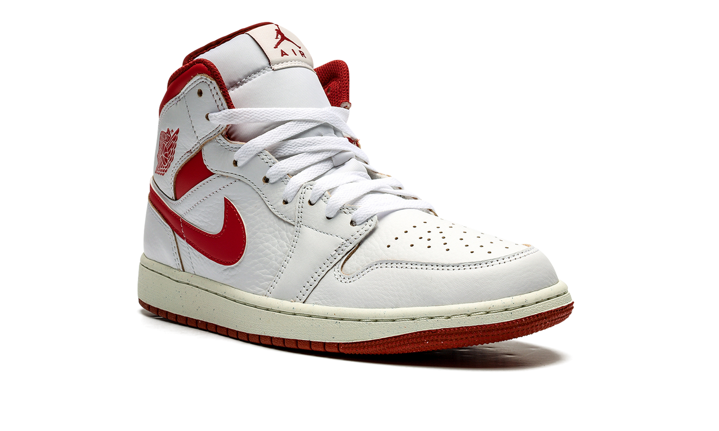 Air Jordan 1 Mid SE  Dune Red