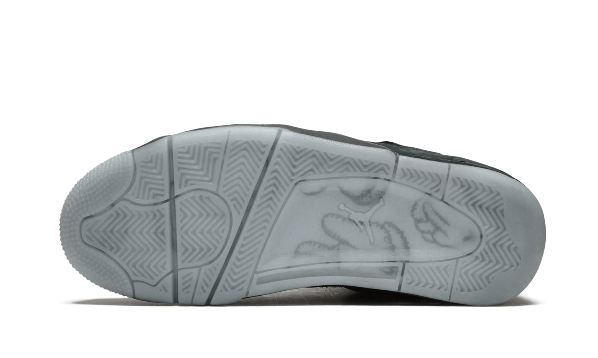 Air Jordan 4 Retro  Kaws - Black