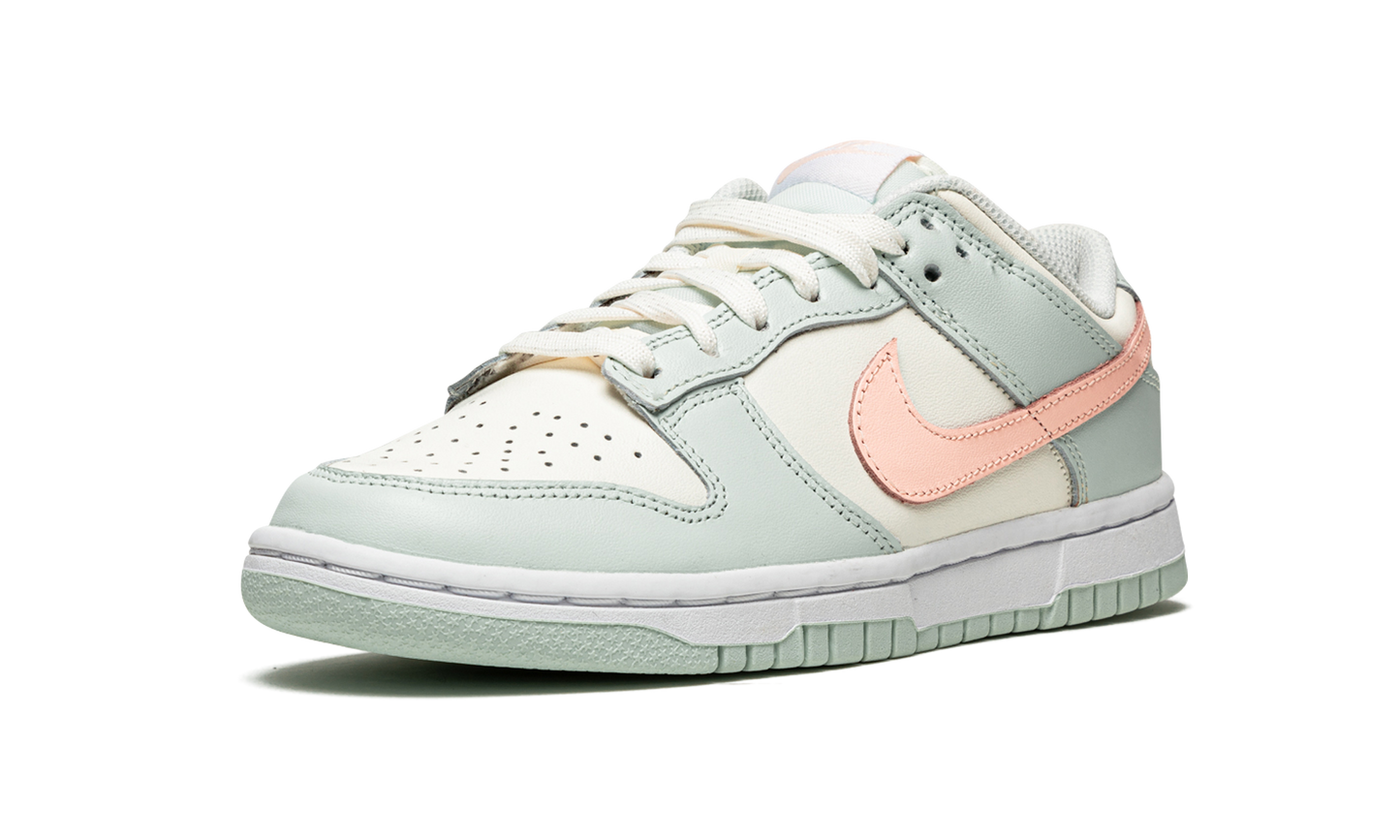 DUNK LOW WMNS  Barely Green