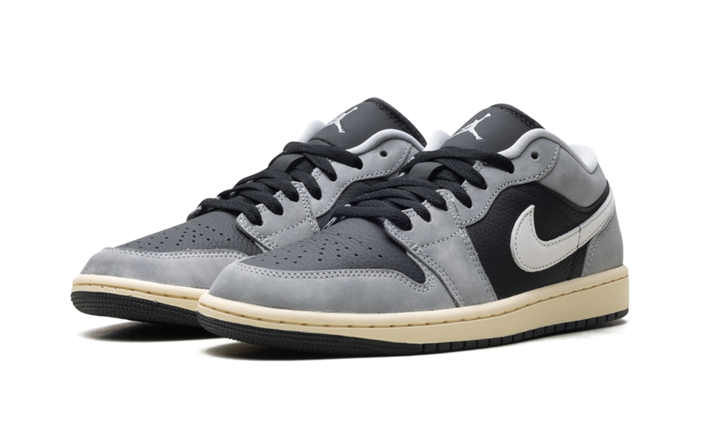 Air Jordan 1 Low SE  Light Smoke Grey