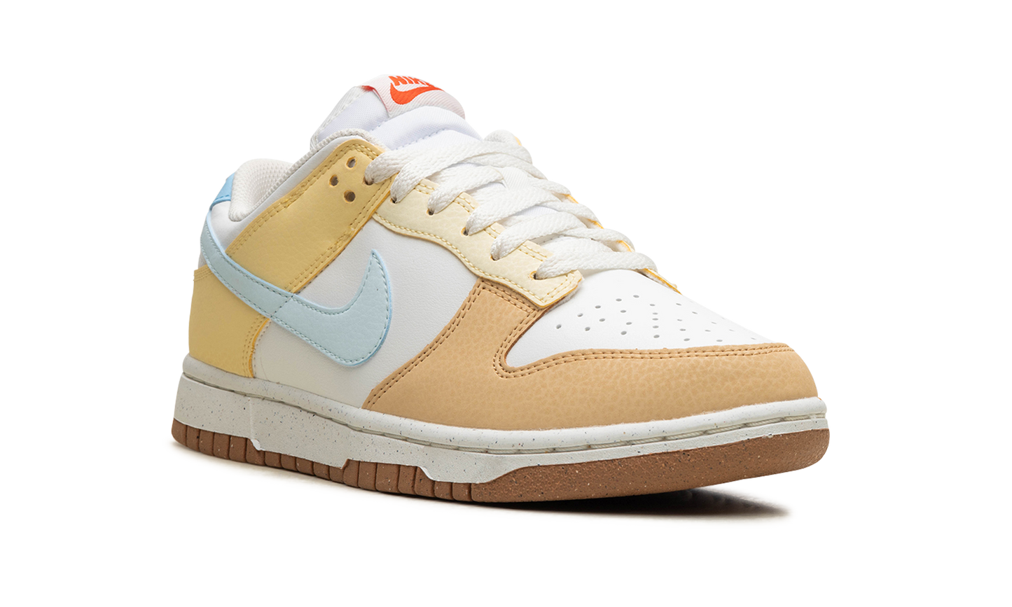 DUNK LOW WMNS  Soft Yellow