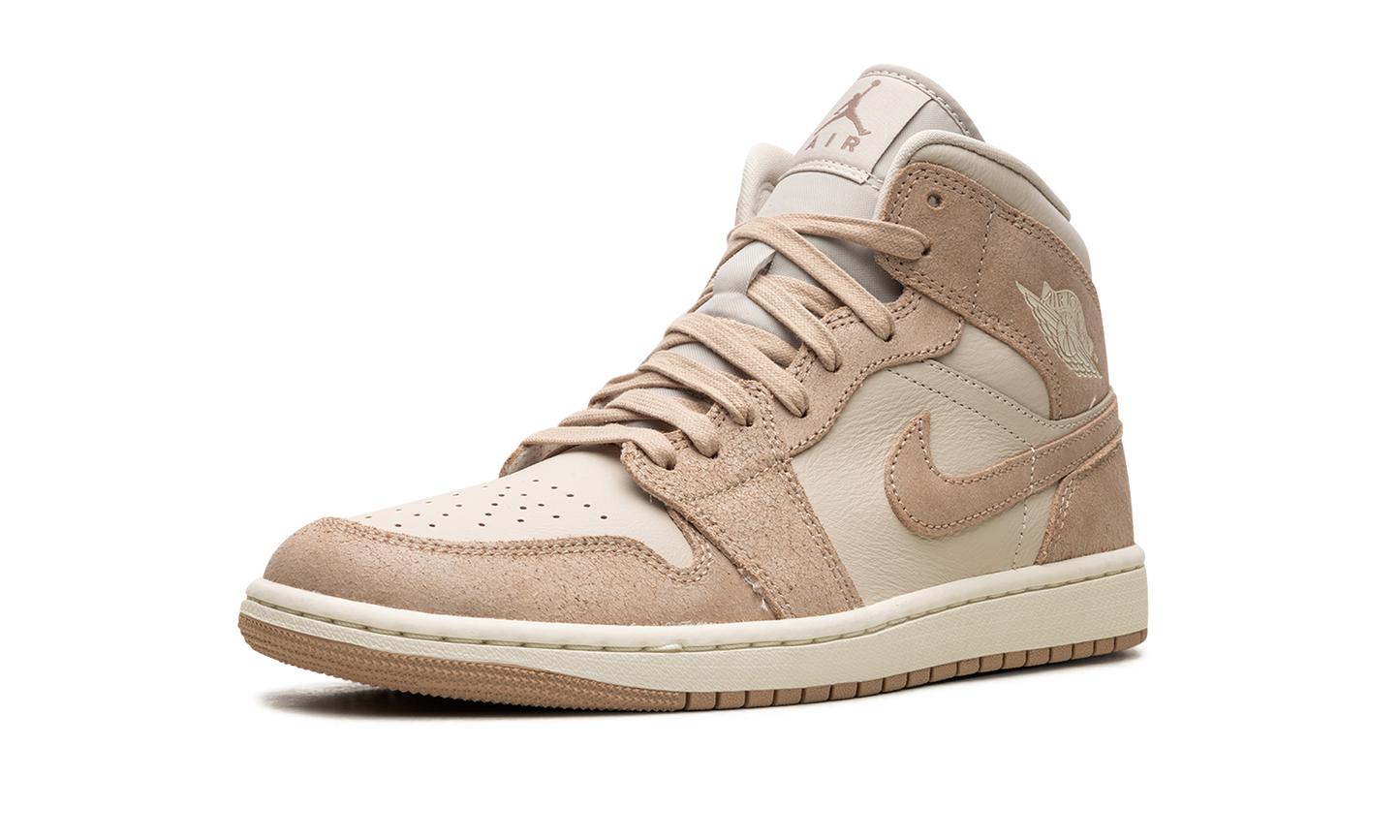 AIR JORDAN 1 MID SE WMNS  Legend Light Brown