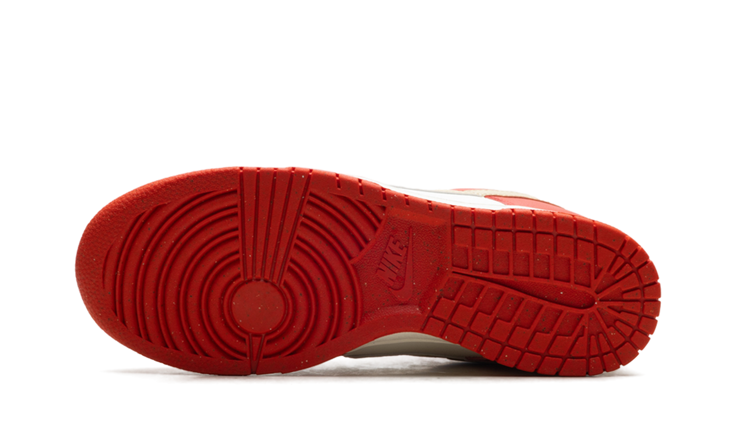 Dunk Low Next Nature WMNS  Light Crimson Team Gold