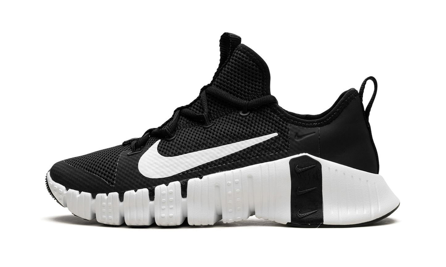 FREE METCON 3 WMNS  Black / White