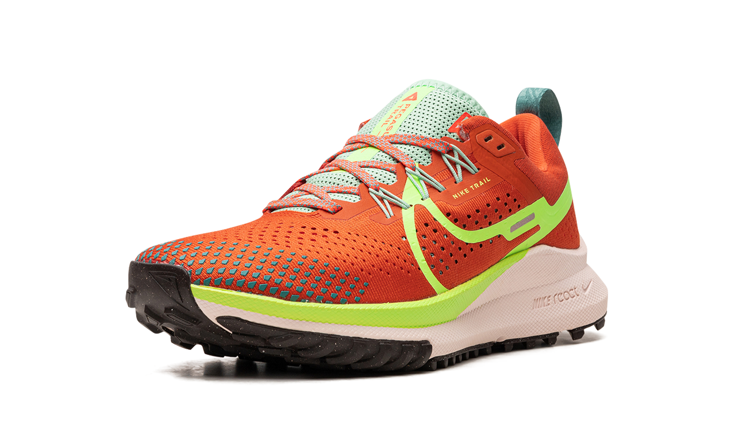 NIKE PEGASUS TRAIL 4 WMNS  Mantra Orange