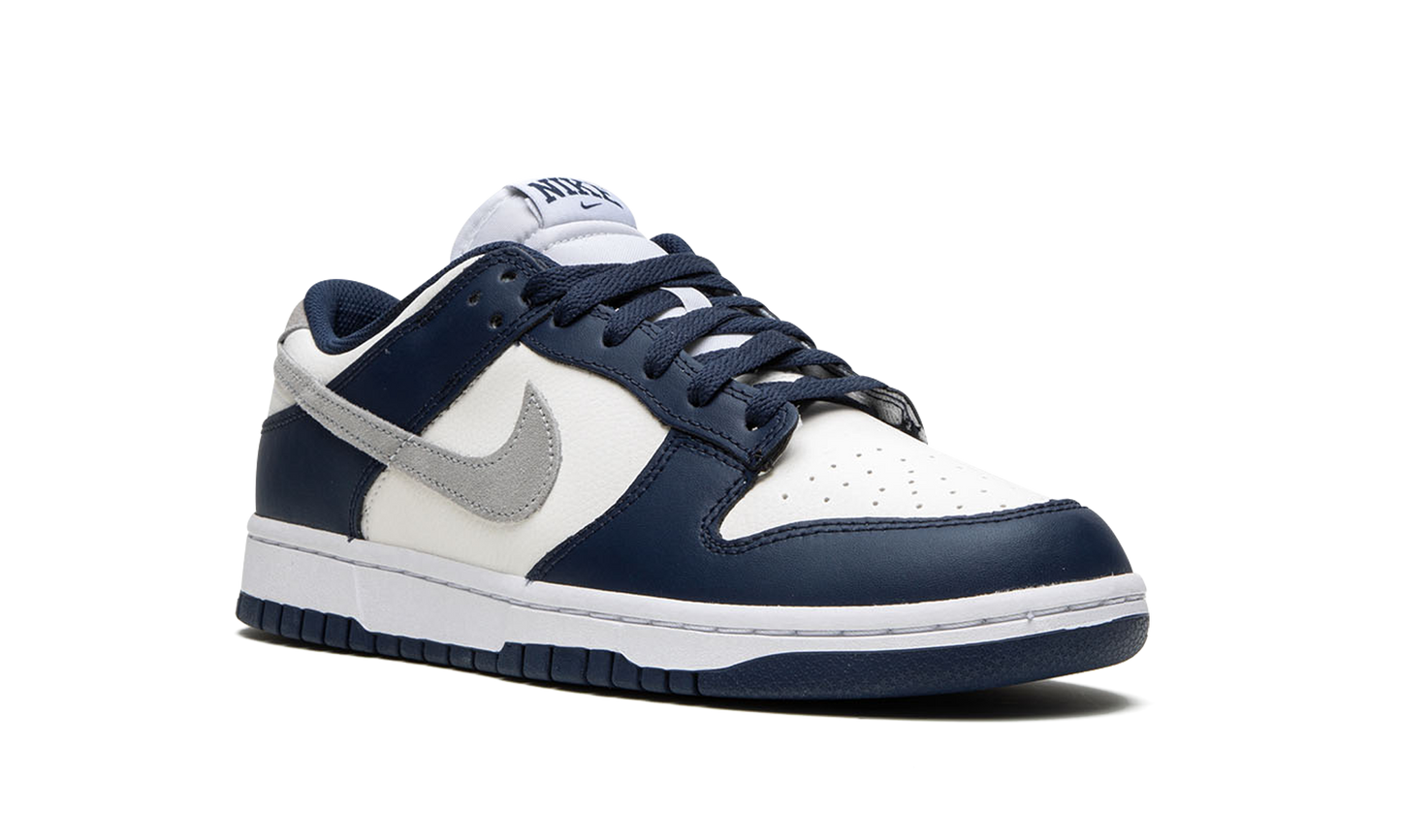 Dunk Low  Navy / White / Grey