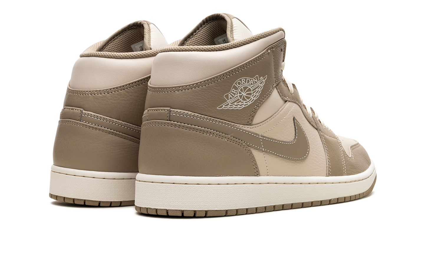 Air Jordan 1 Mid  LEGEND LIGHT BROWN