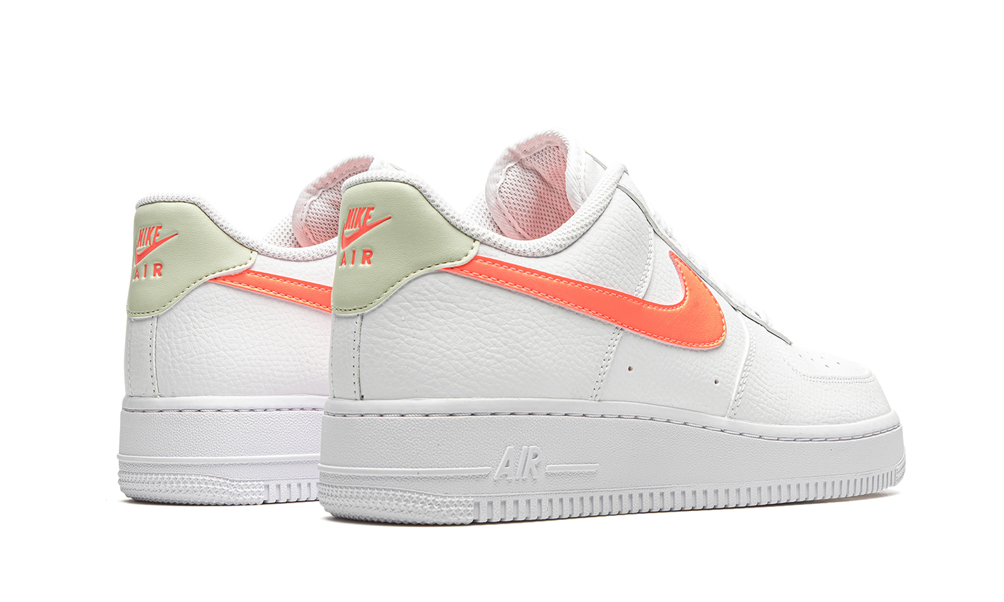 AIR FORCE 1 07 MNS WMNS  ATOMIC PINK