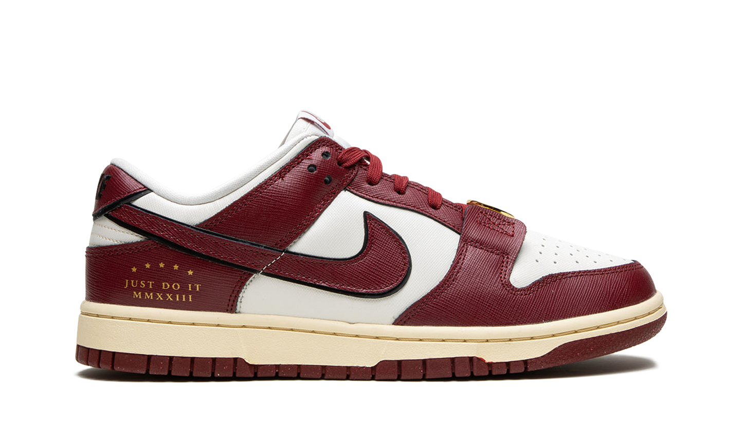 DUNK LOW WMNS  Just Do it - Team Red