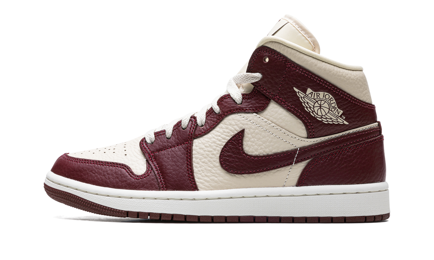 AIR JORDAN 1 WMNS  Split Cherrywood Red