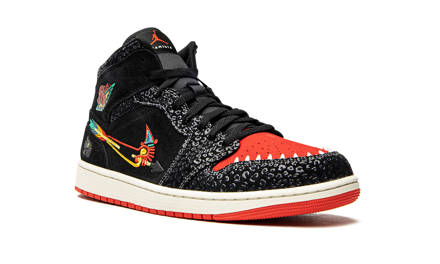 Air Jordan 1 Mid SE  Siempre Familia