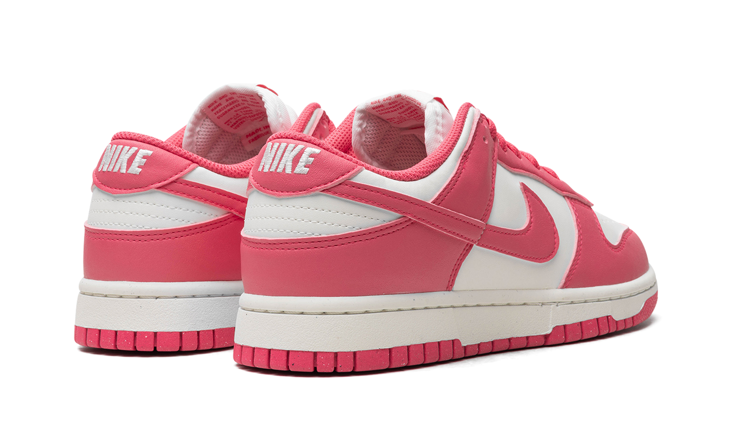 Nike Dunk Low. WMNS  Pink