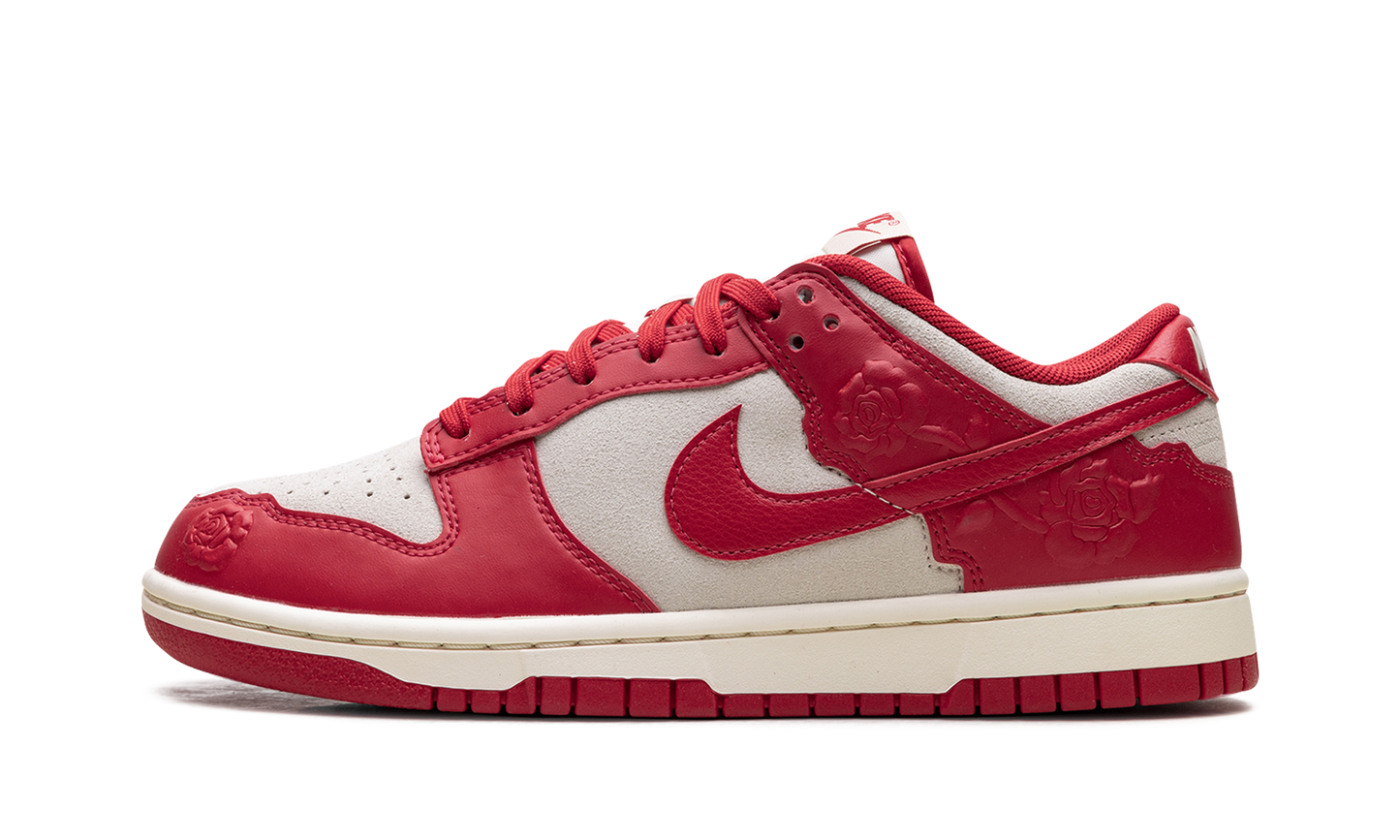 Dunk Low WMNS  Red Roses