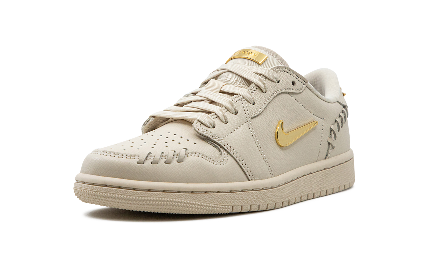 Air Jordan 1 Low WMNS  Method of Make - Legend Light Brown