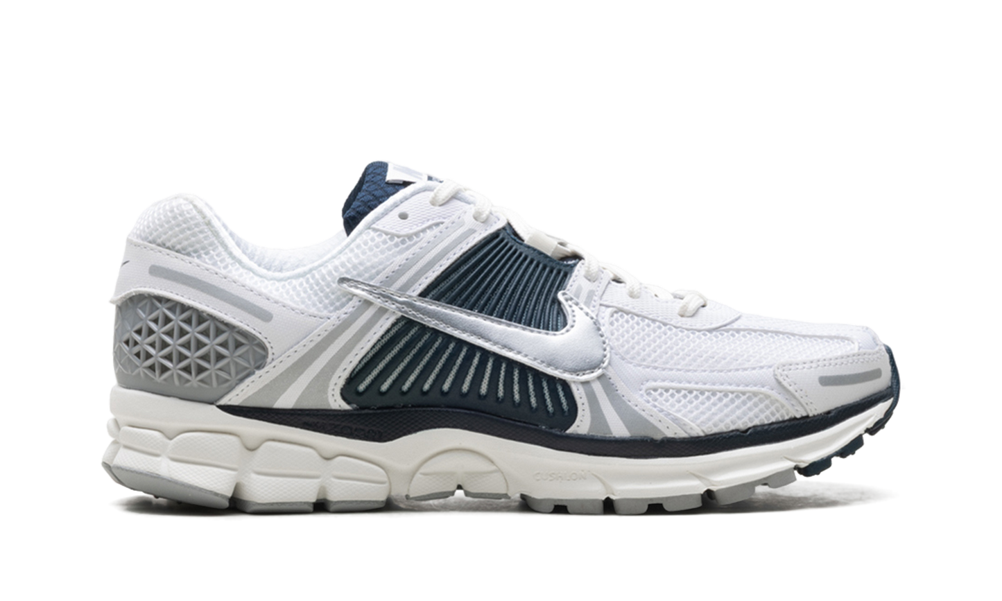 Air Zoom Vomero 5 WMNS  White Armory Navy