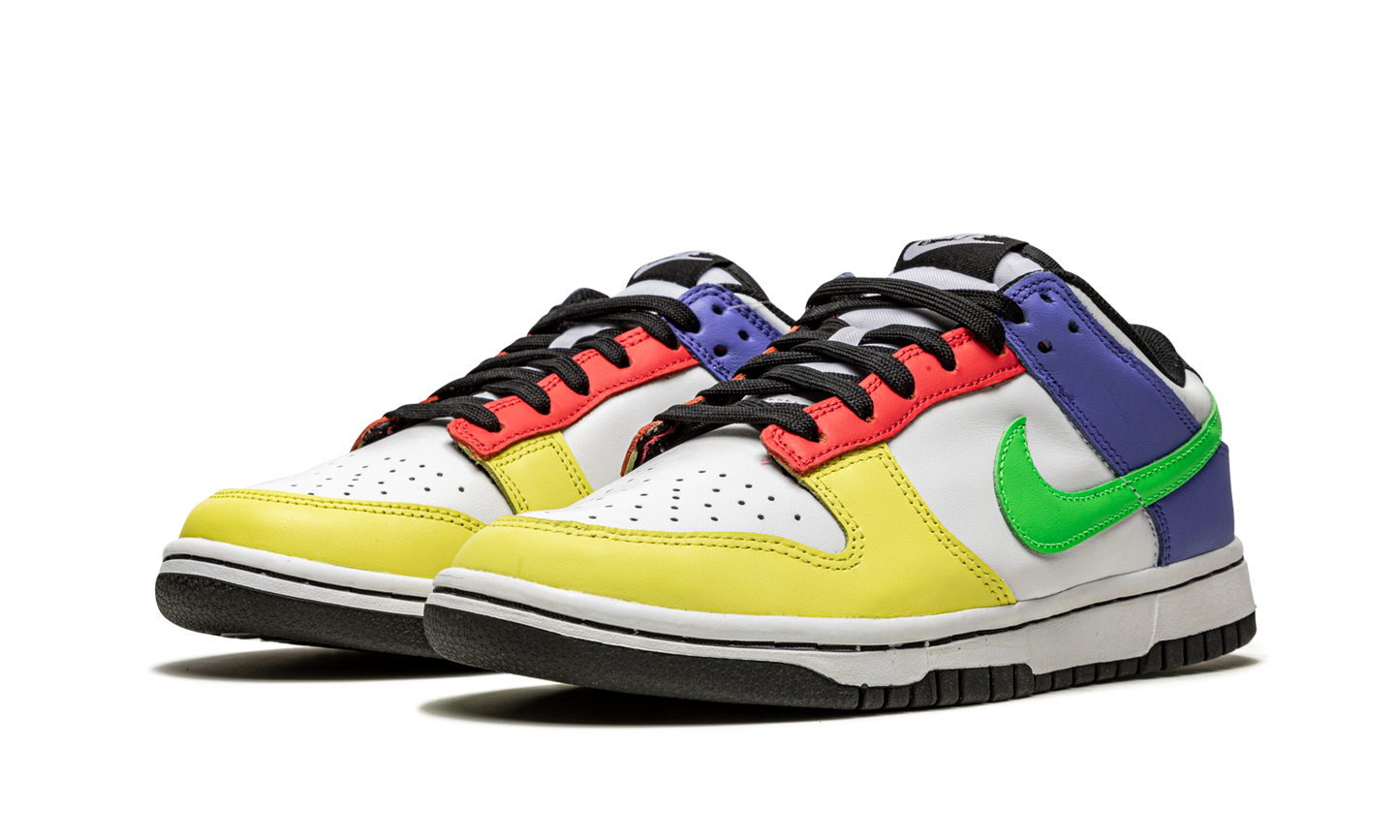 DUNK LOW WMNS  Green Strike