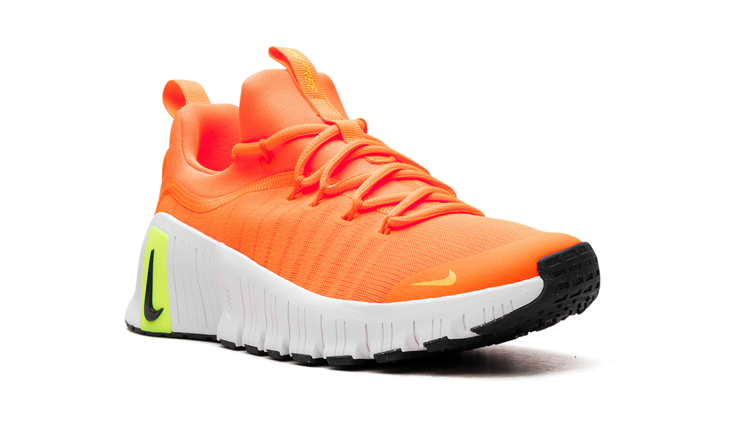 Free Metcon 6 WMNS  Orange