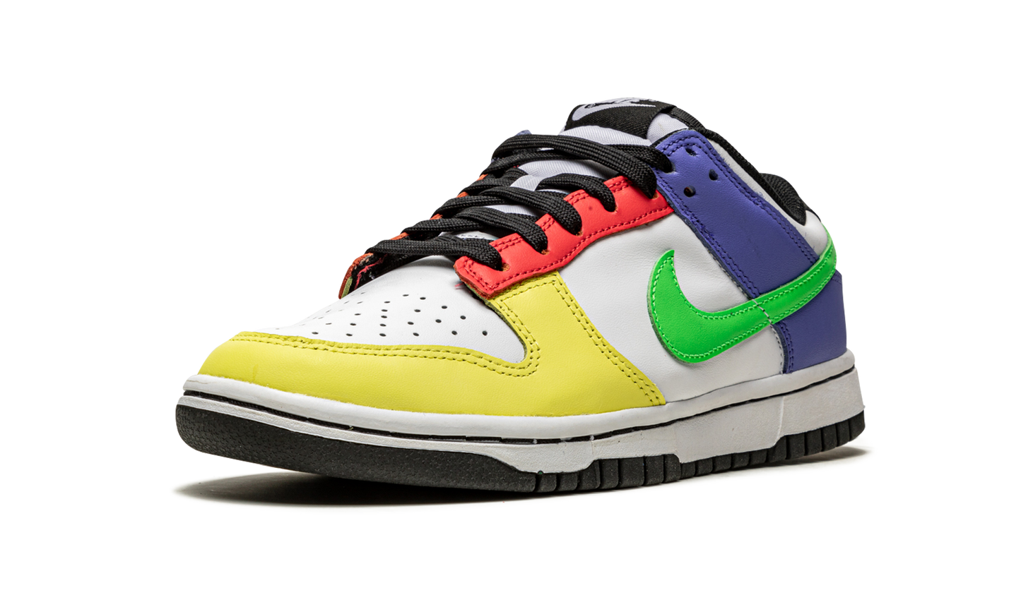 DUNK LOW WMNS  Green Strike