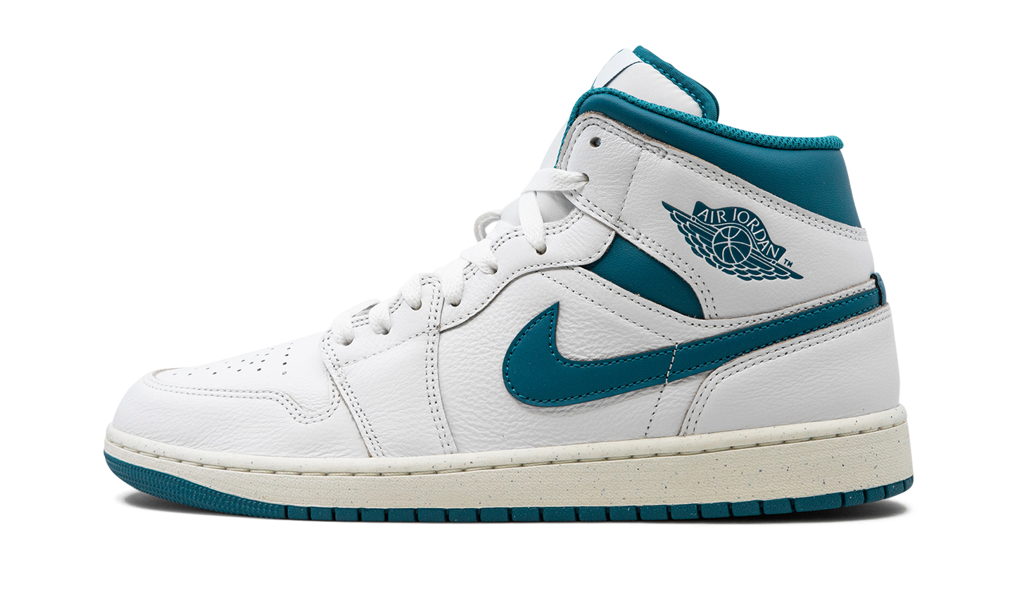 Jordan 1 Mid SE  Industrial Blue
