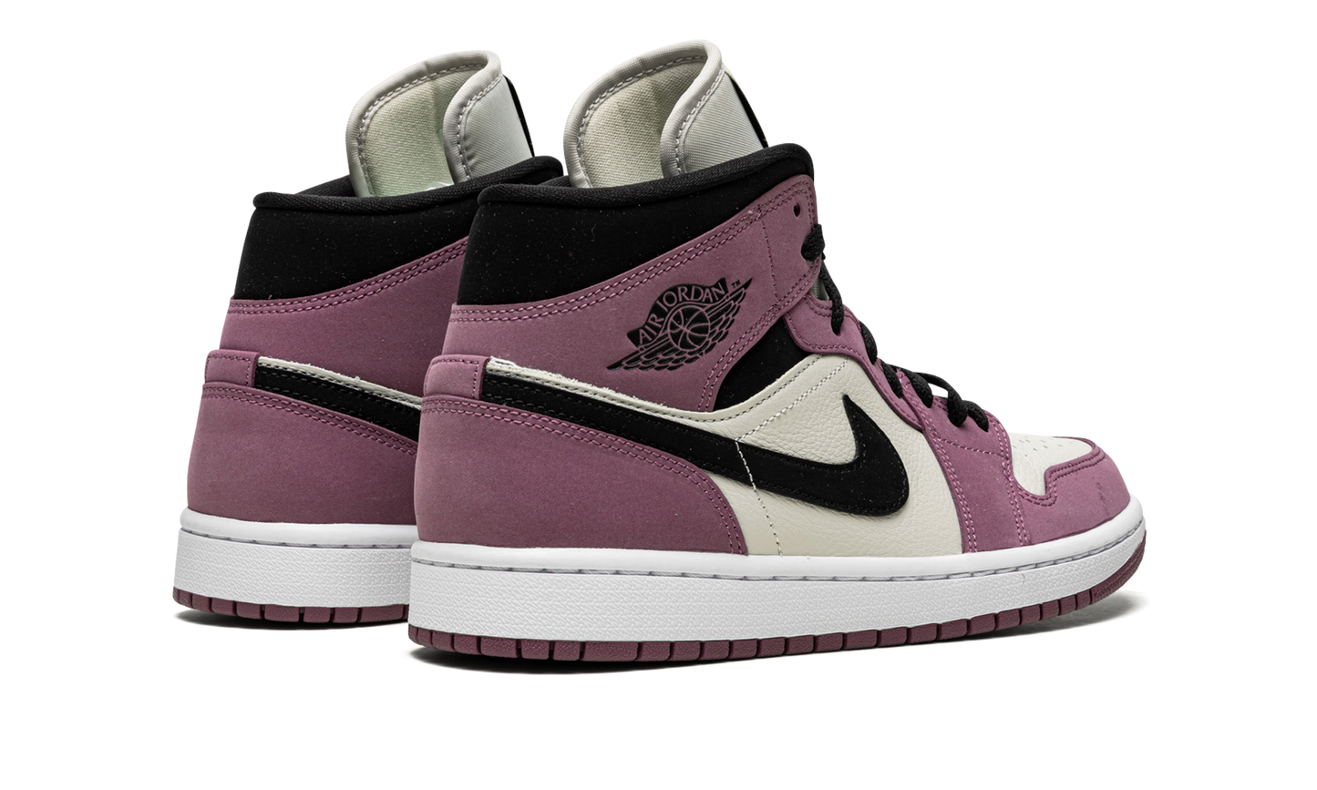 AIR JORDAN 1 MID SE WMNS  Berry Pink