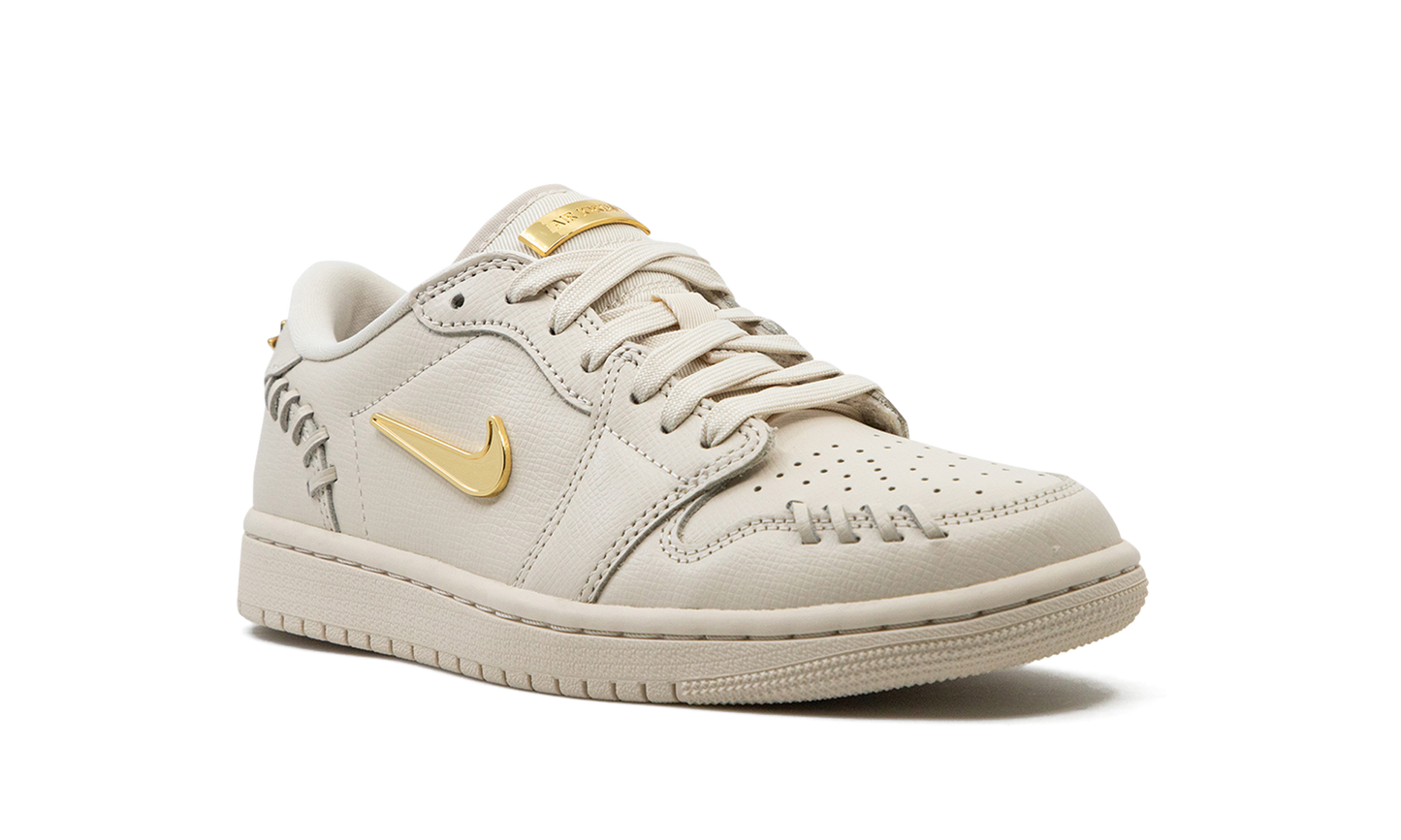 Air Jordan 1 Low WMNS  Method of Make - Legend Light Brown