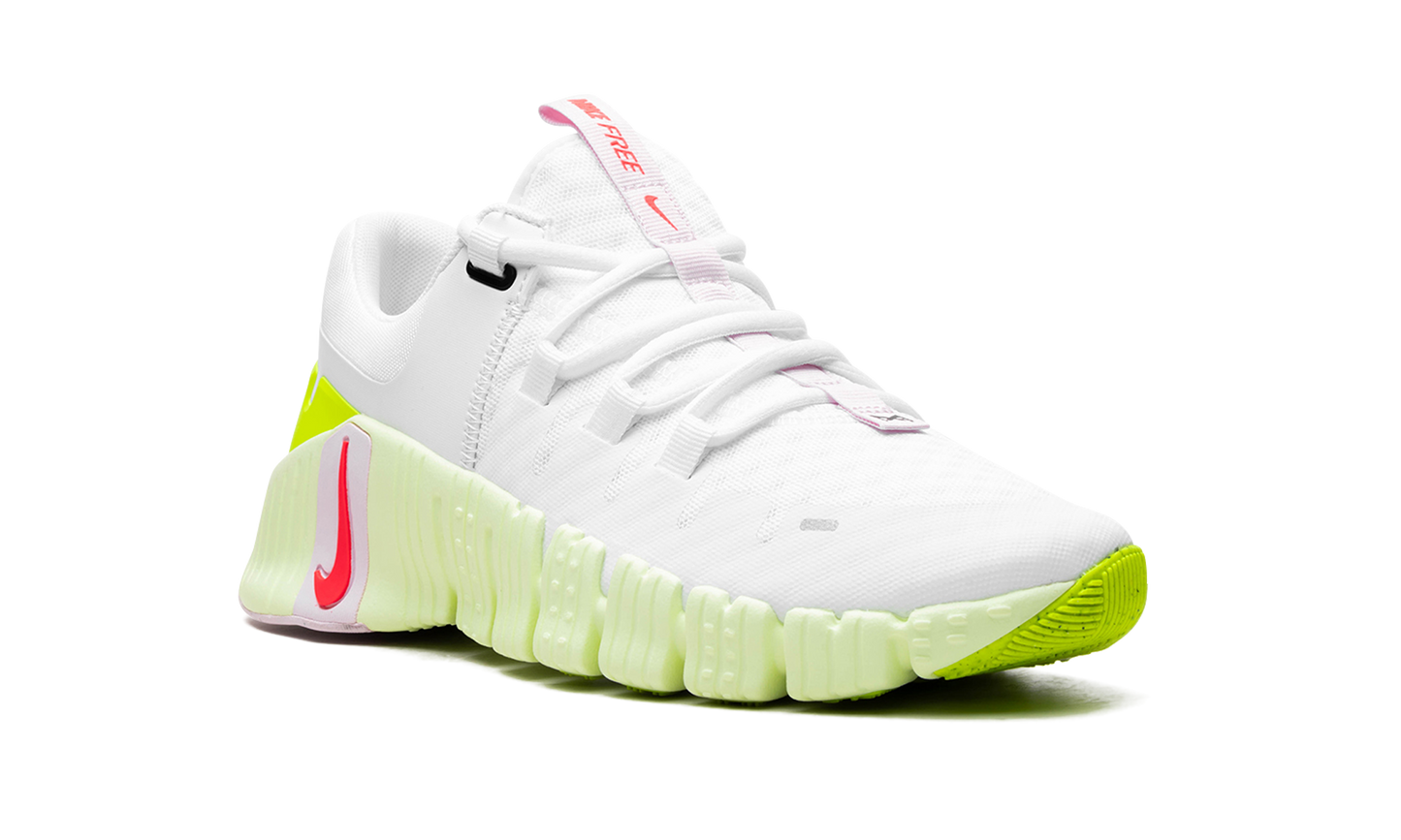 Free Metcon 5 WMNS  Barely Volt Pink Foam