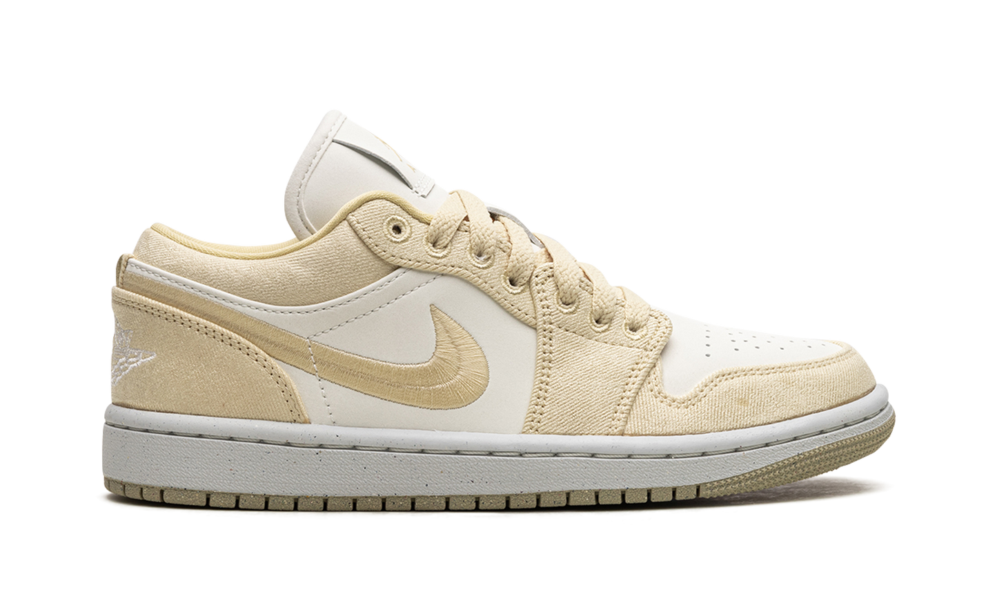 Air Jordan 1 Low WMNS  Team Gold / Sail