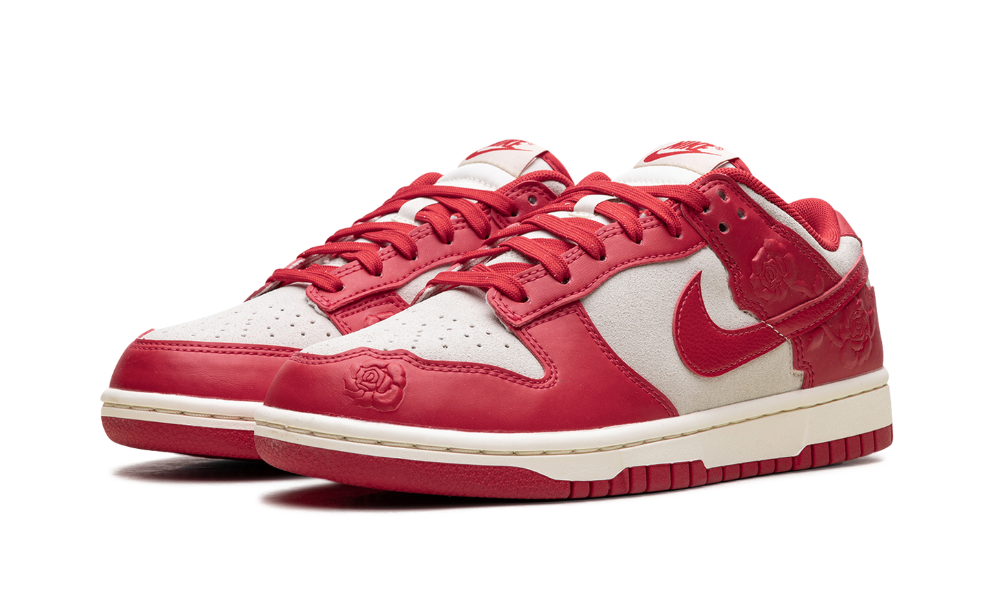Dunk Low WMNS  Red Roses