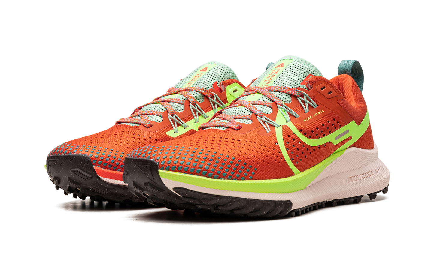 NIKE PEGASUS TRAIL 4 WMNS  Mantra Orange