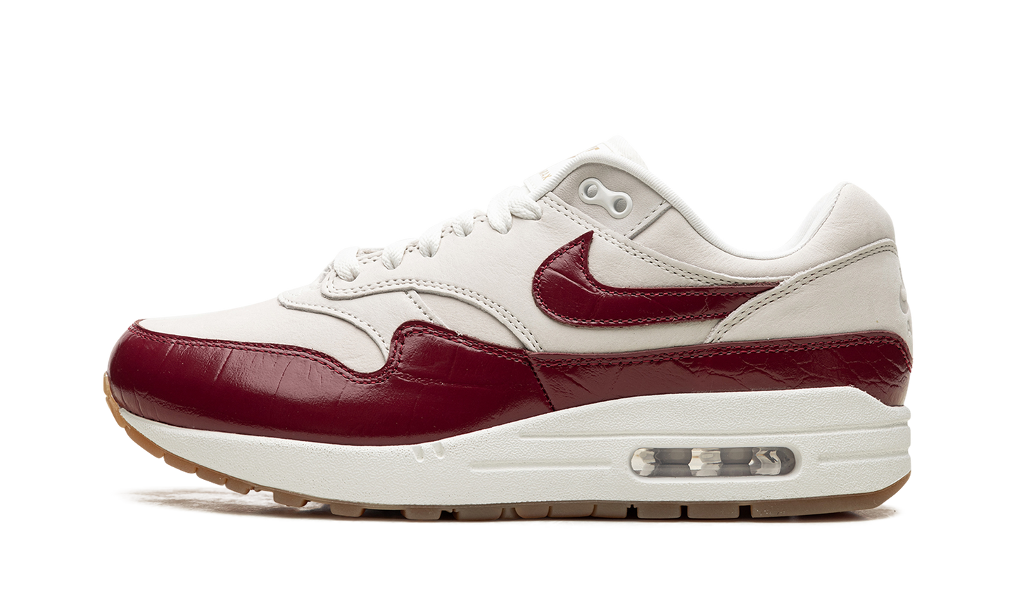 AIR MAX 1 LX WMNS  Team Red