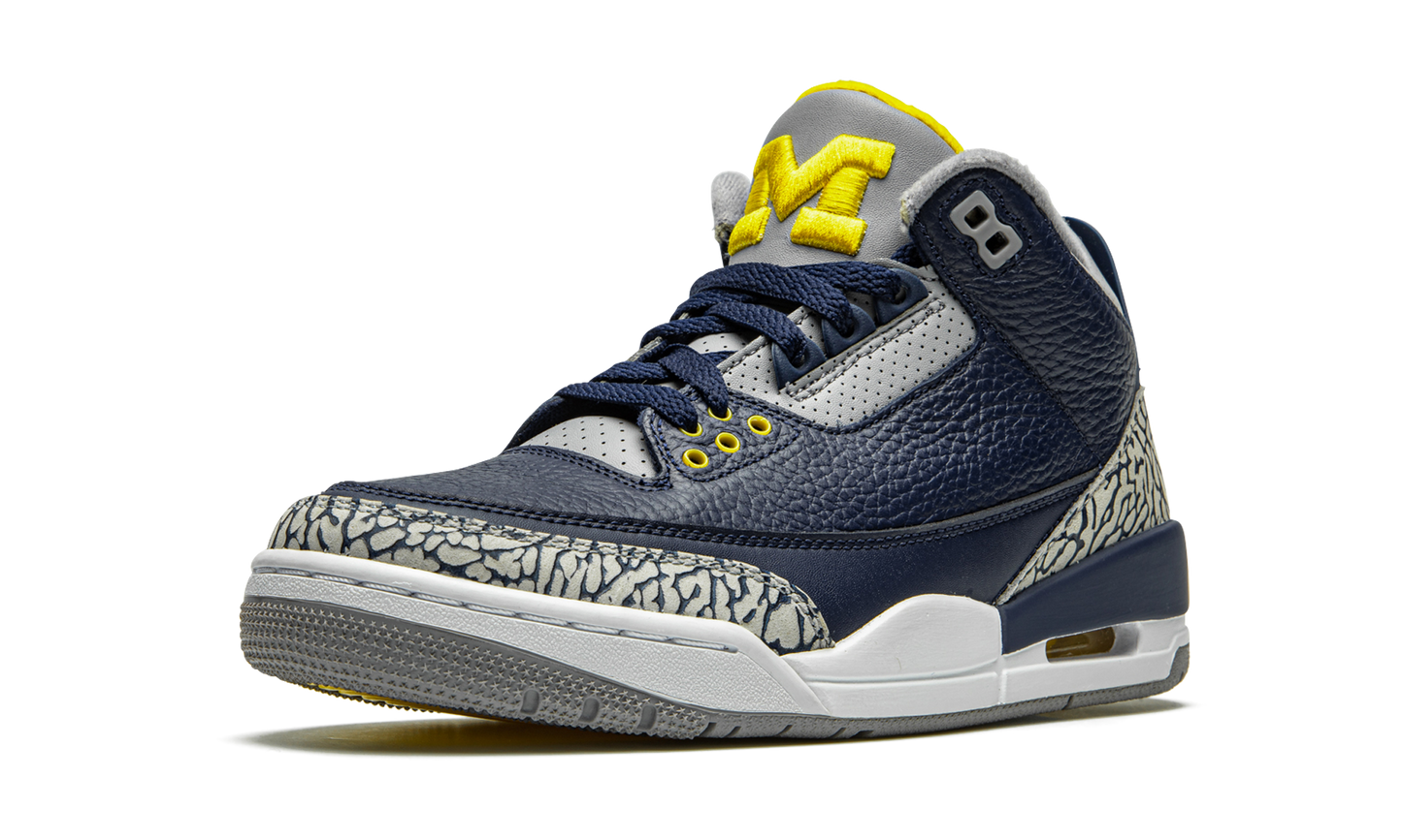 Air Jordan 3 Retro PE  Michigan