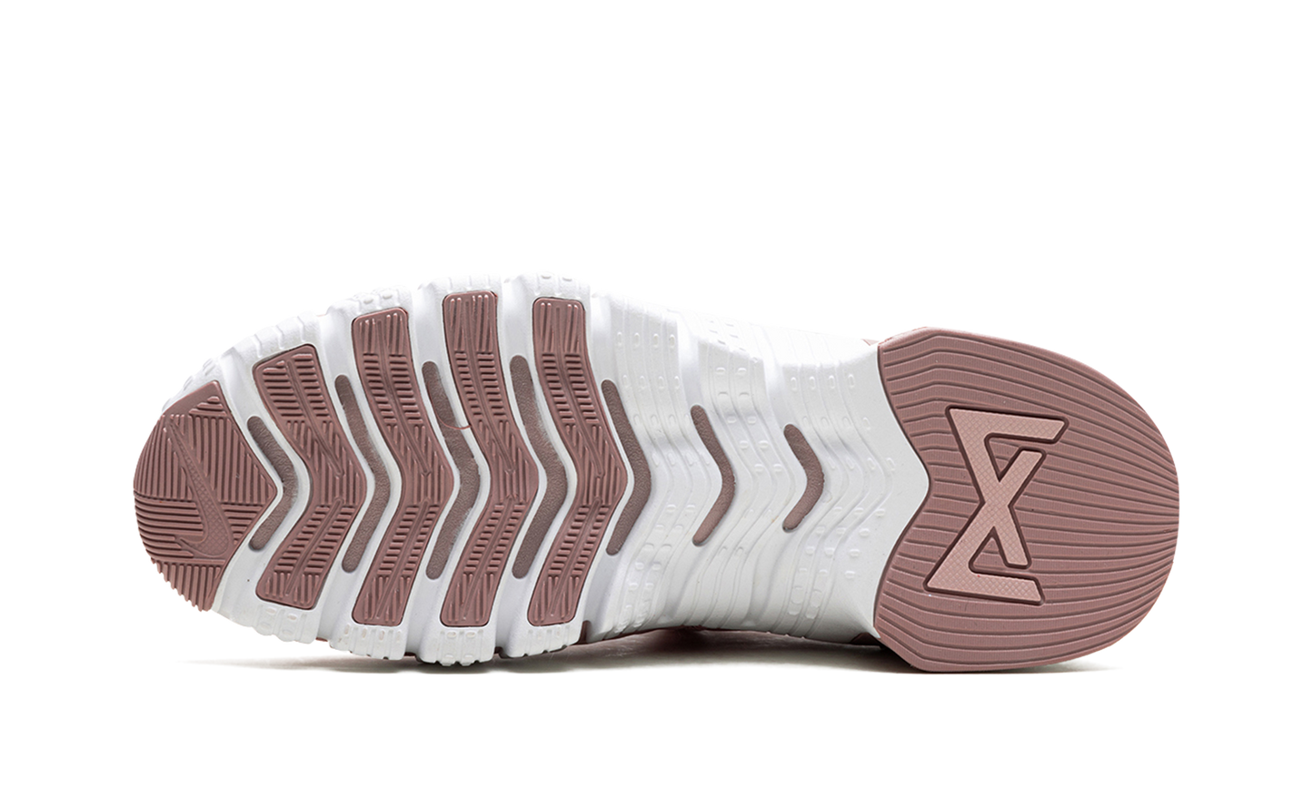 WMNS Nike Free Metcon 5  Pink Oxford